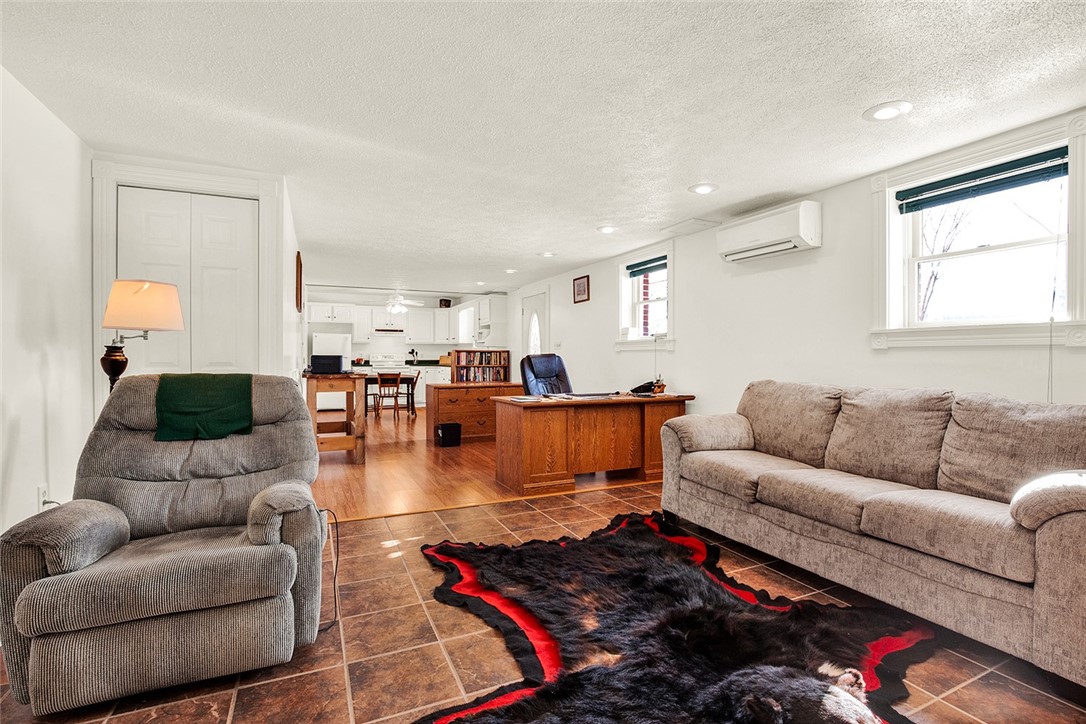 440 Owl Hollow Road