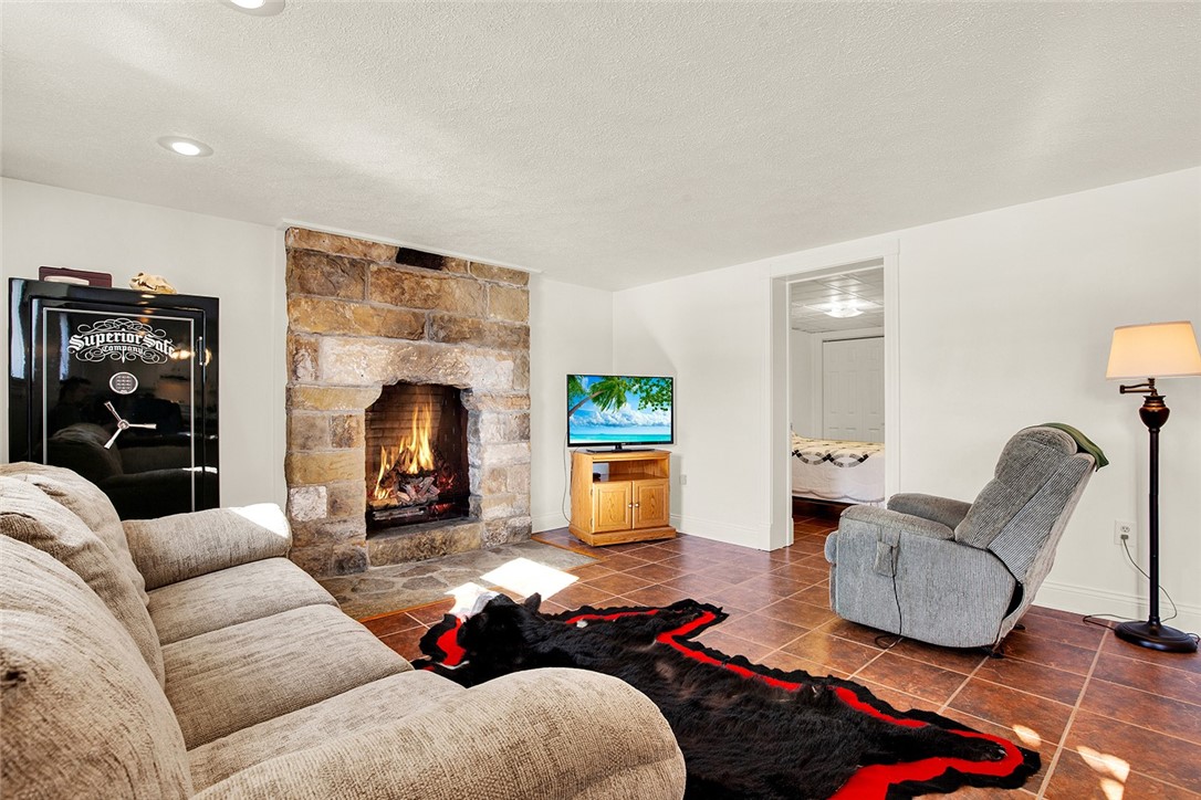 440 Owl Hollow Road