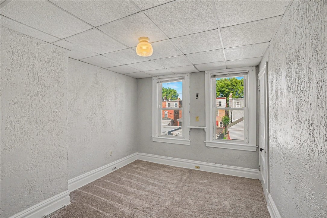 228 S Millvale