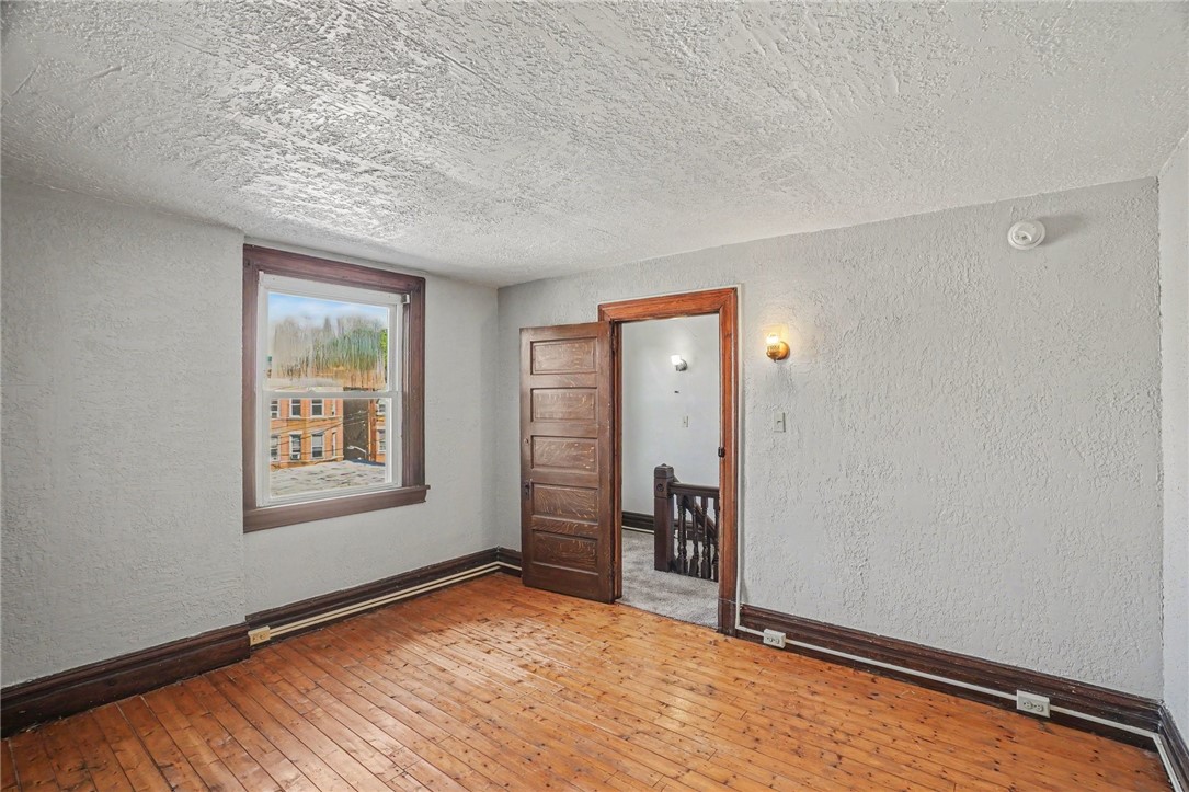 228 S Millvale