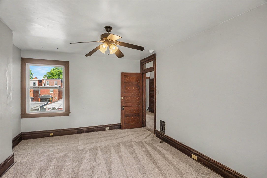 228 S Millvale