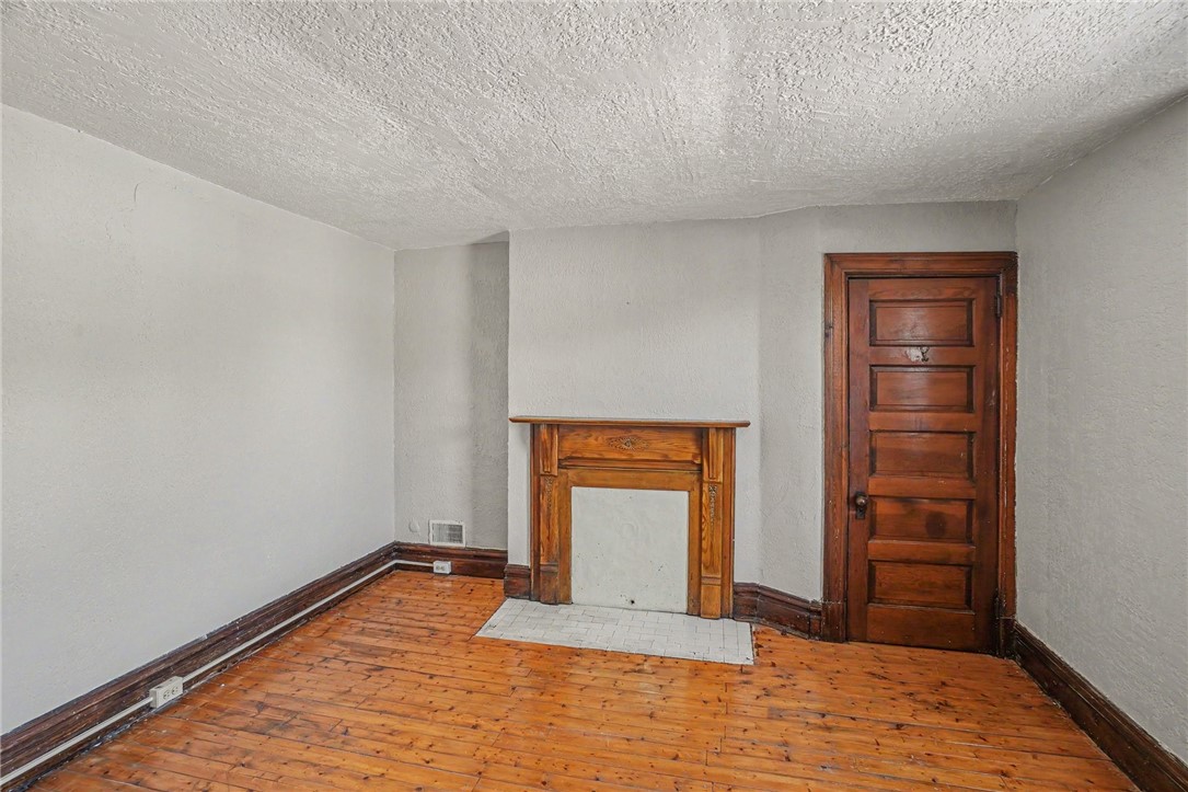 228 S Millvale