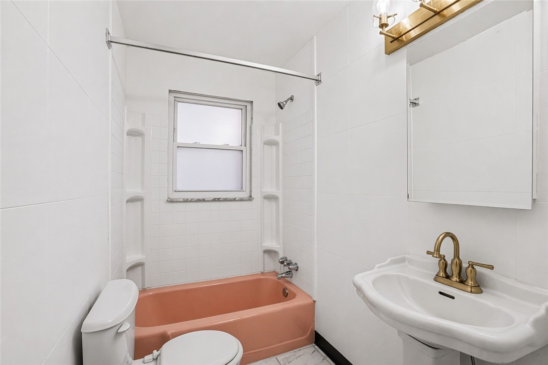 228 S Millvale