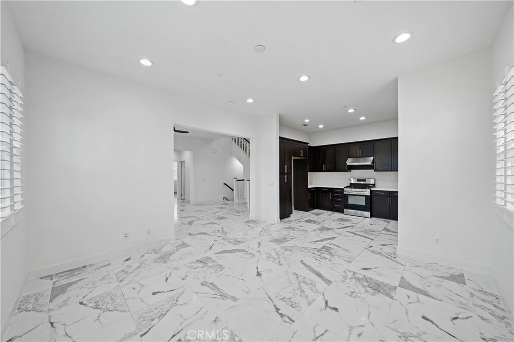 618 W Tribella Court