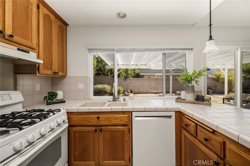 524 Whitten Way