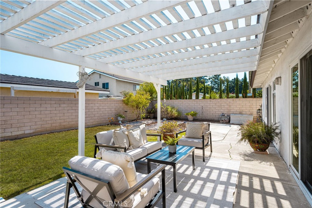 524 Whitten Way