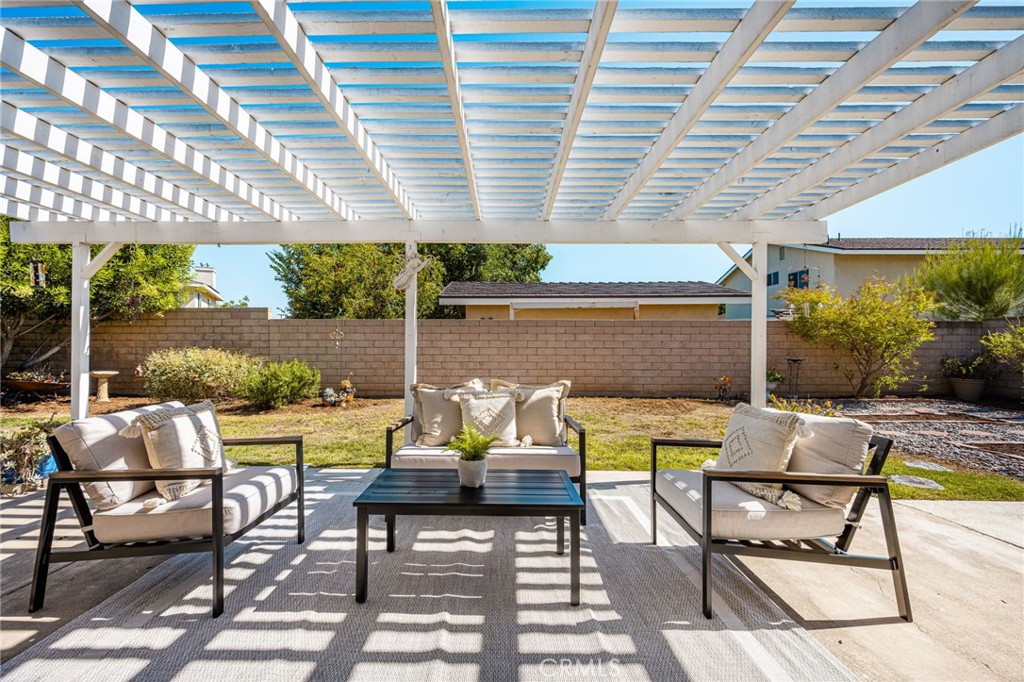 524 Whitten Way