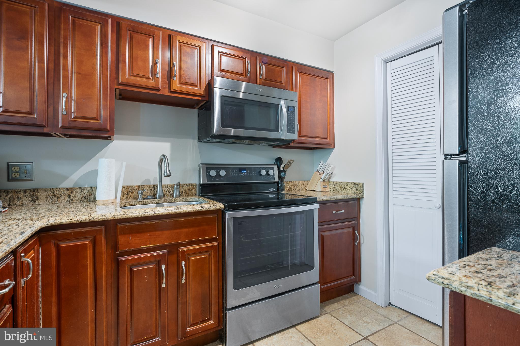 10823 HAMPTON MILL TERRACE 1117 - CONDO #360