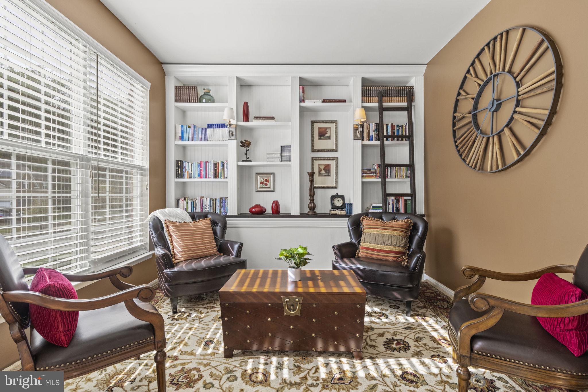 8806 Nancy LANE