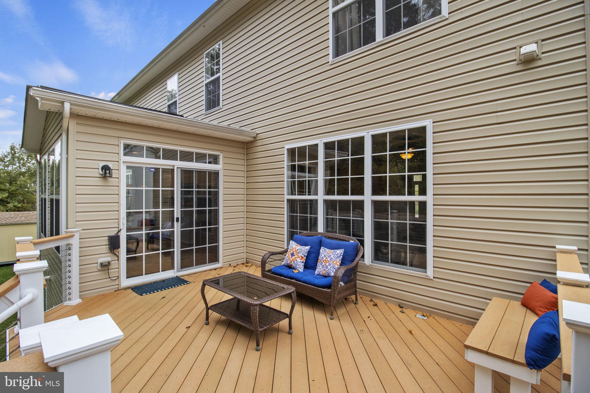 8806 Nancy LANE
