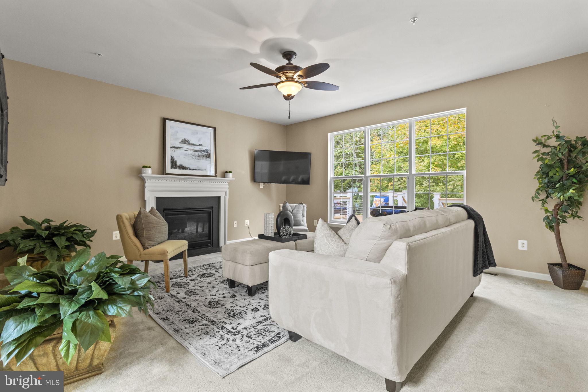 8806 Nancy LANE