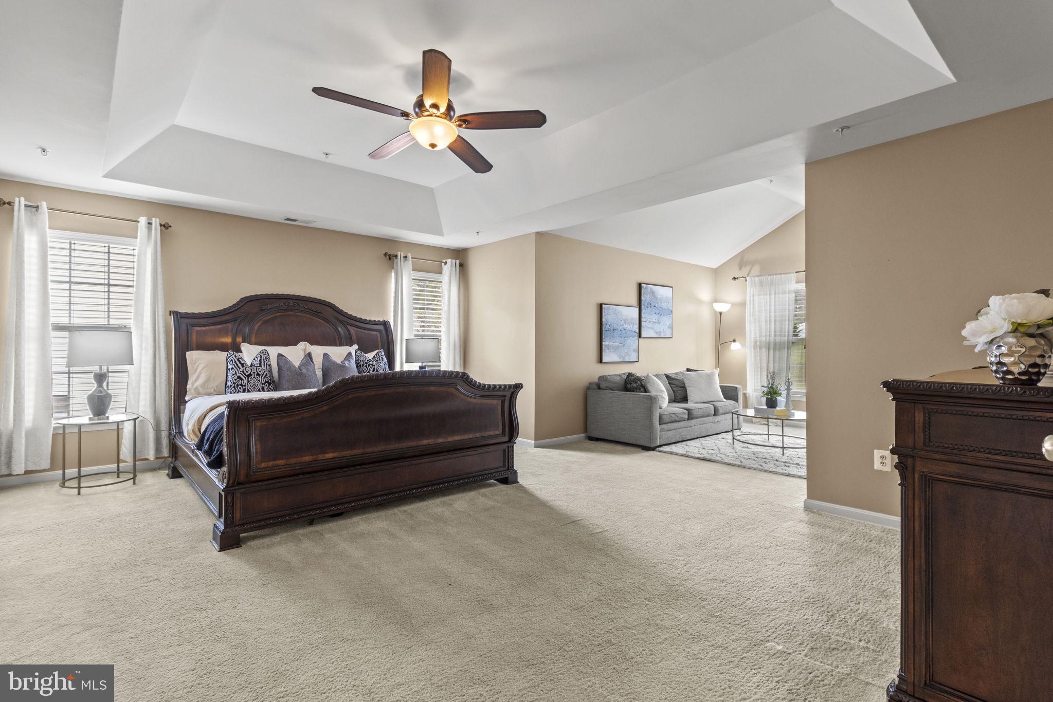 8806 Nancy LANE