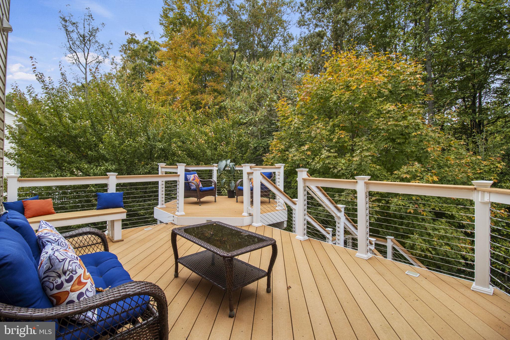 8806 Nancy LANE