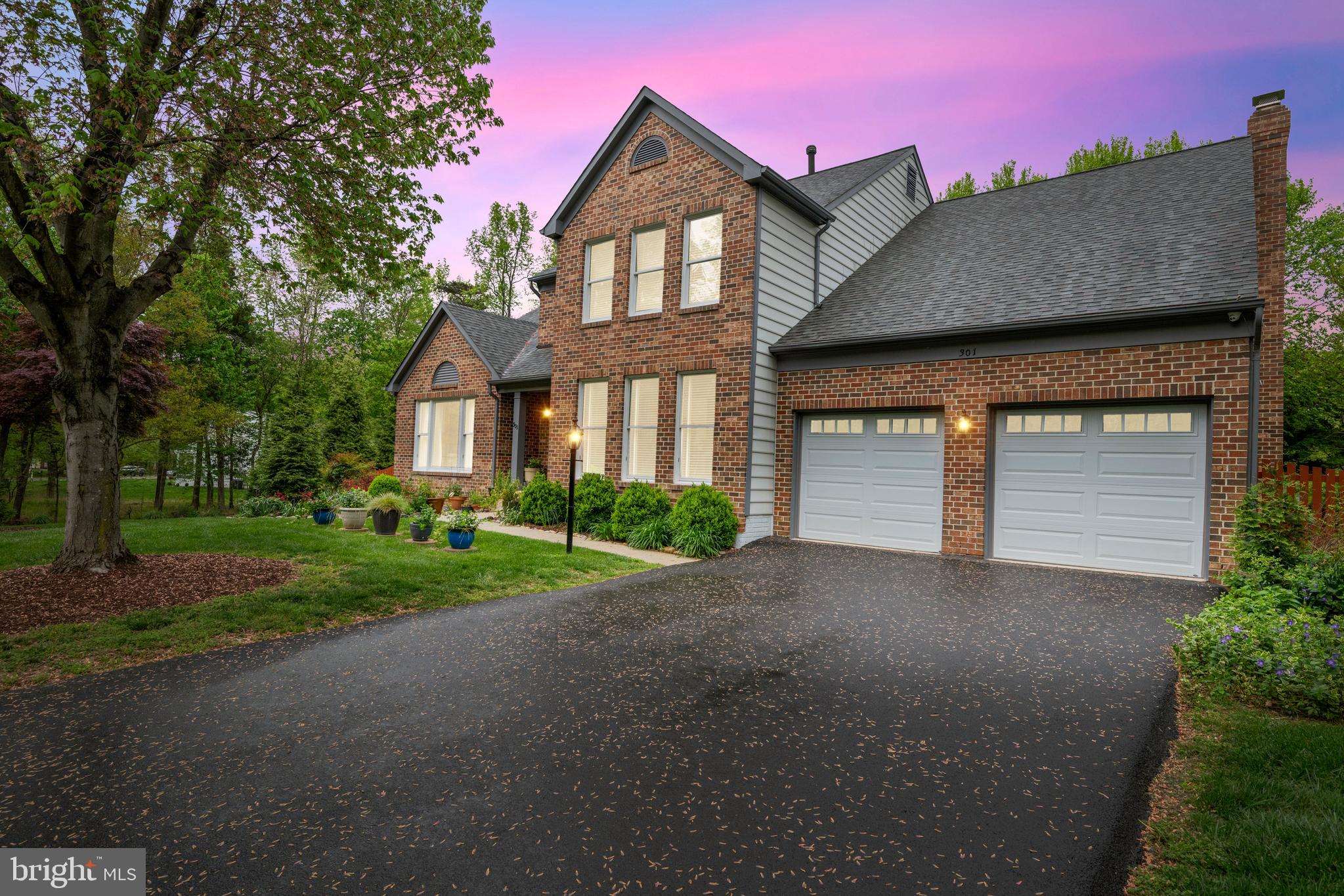 301 Battersea Ln