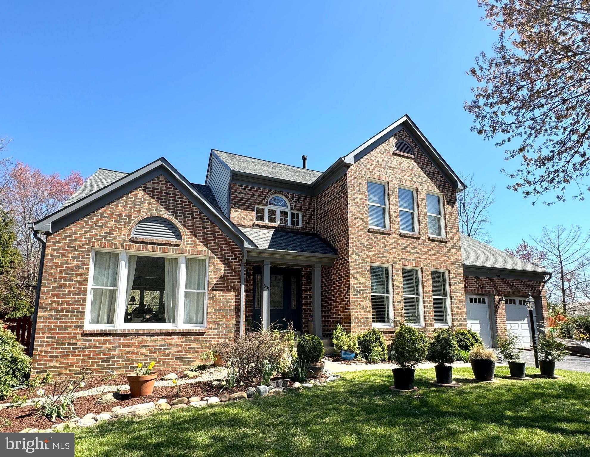 301 Battersea Ln