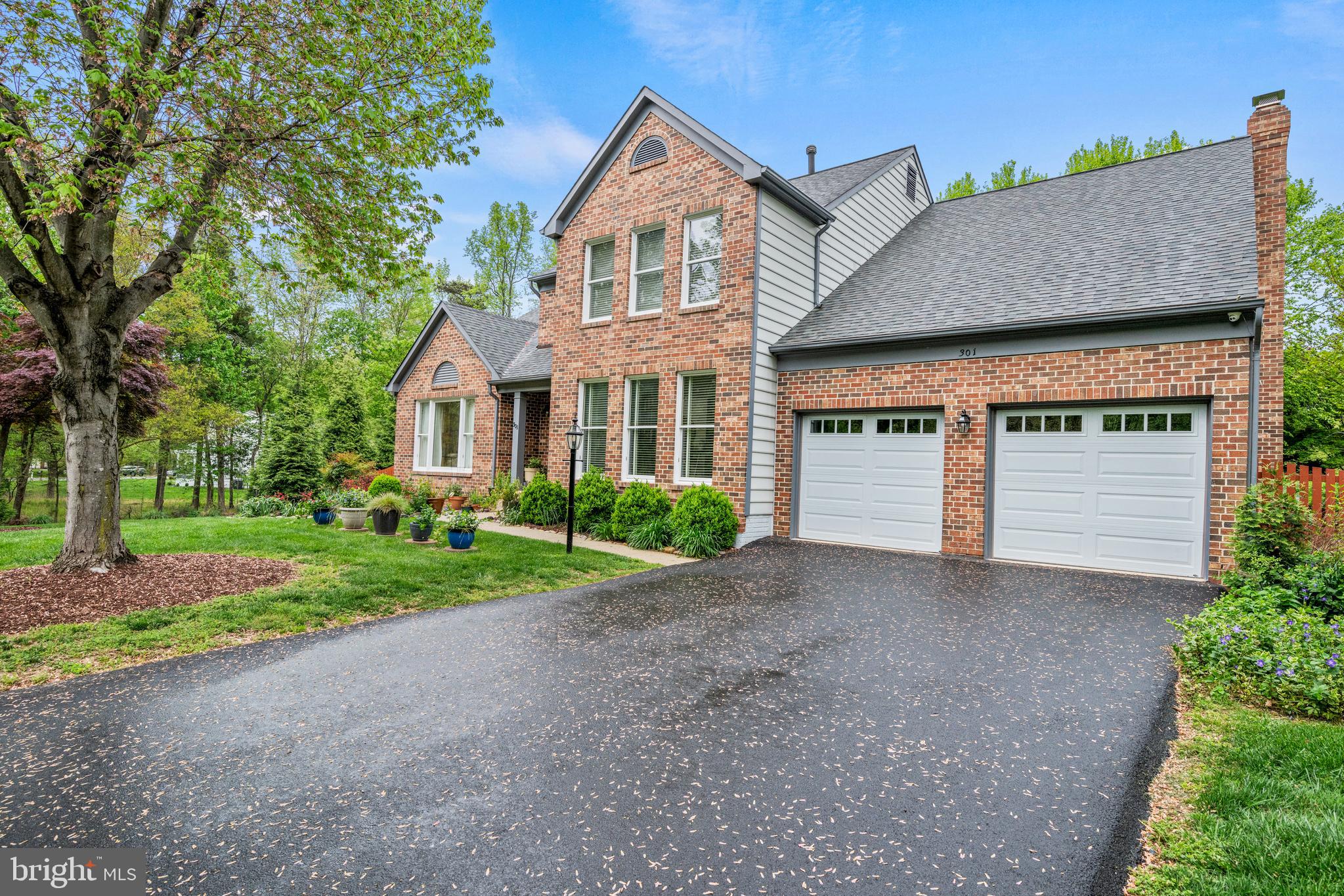 301 Battersea Ln