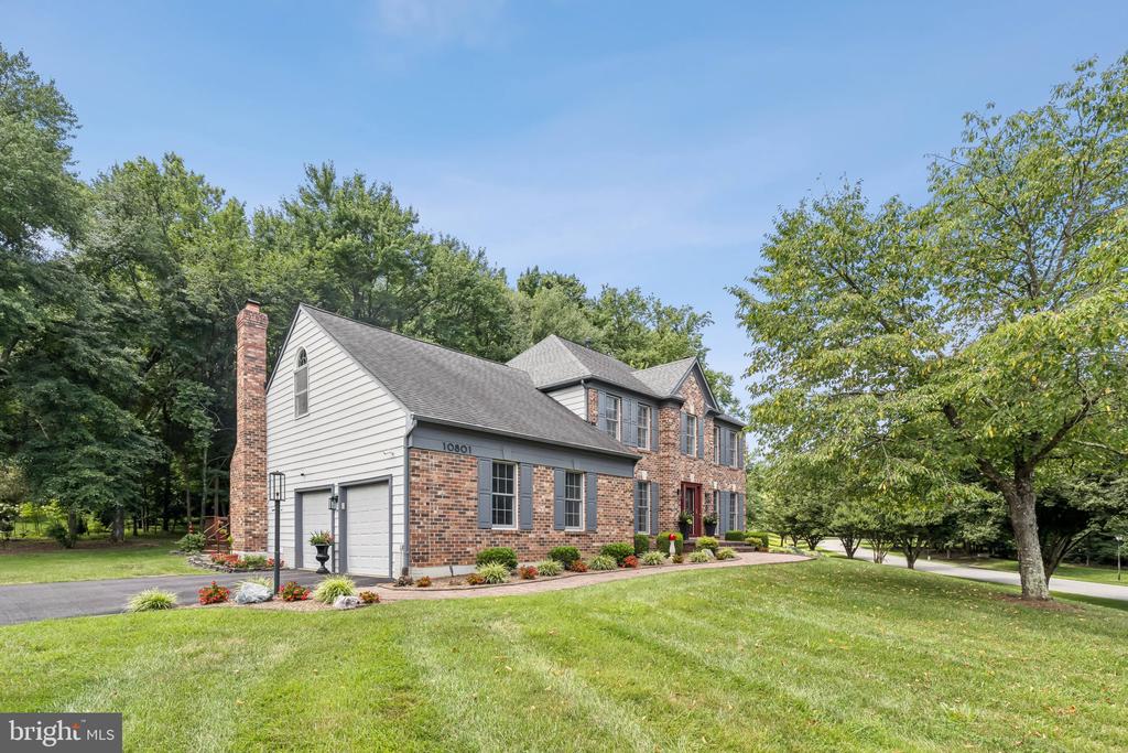 10801 BLACKPOWDER COURT