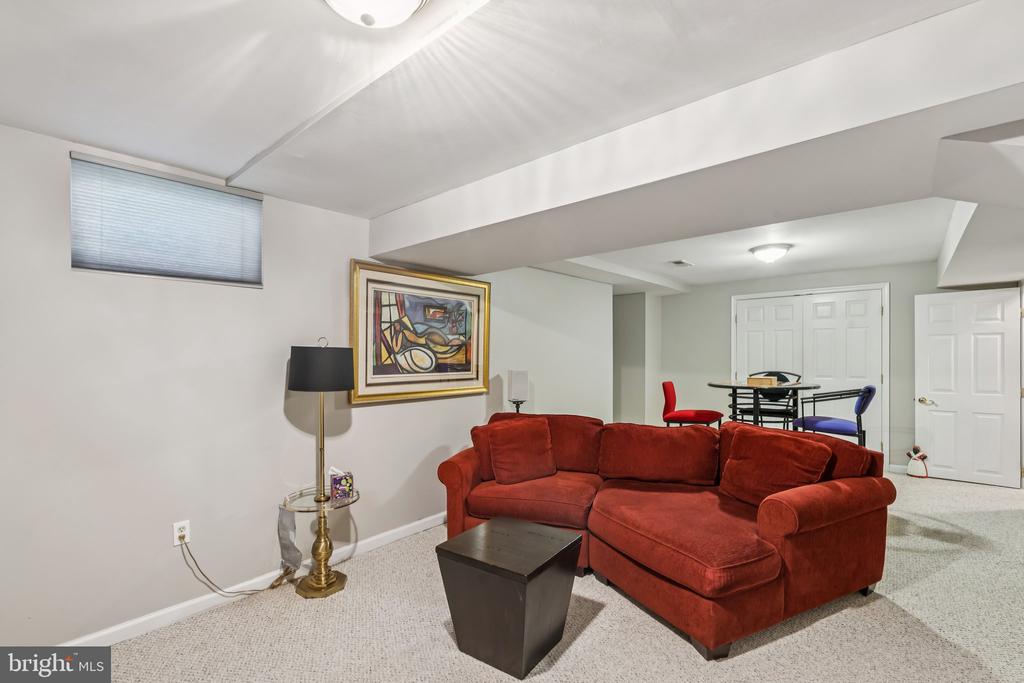 10801 BLACKPOWDER COURT