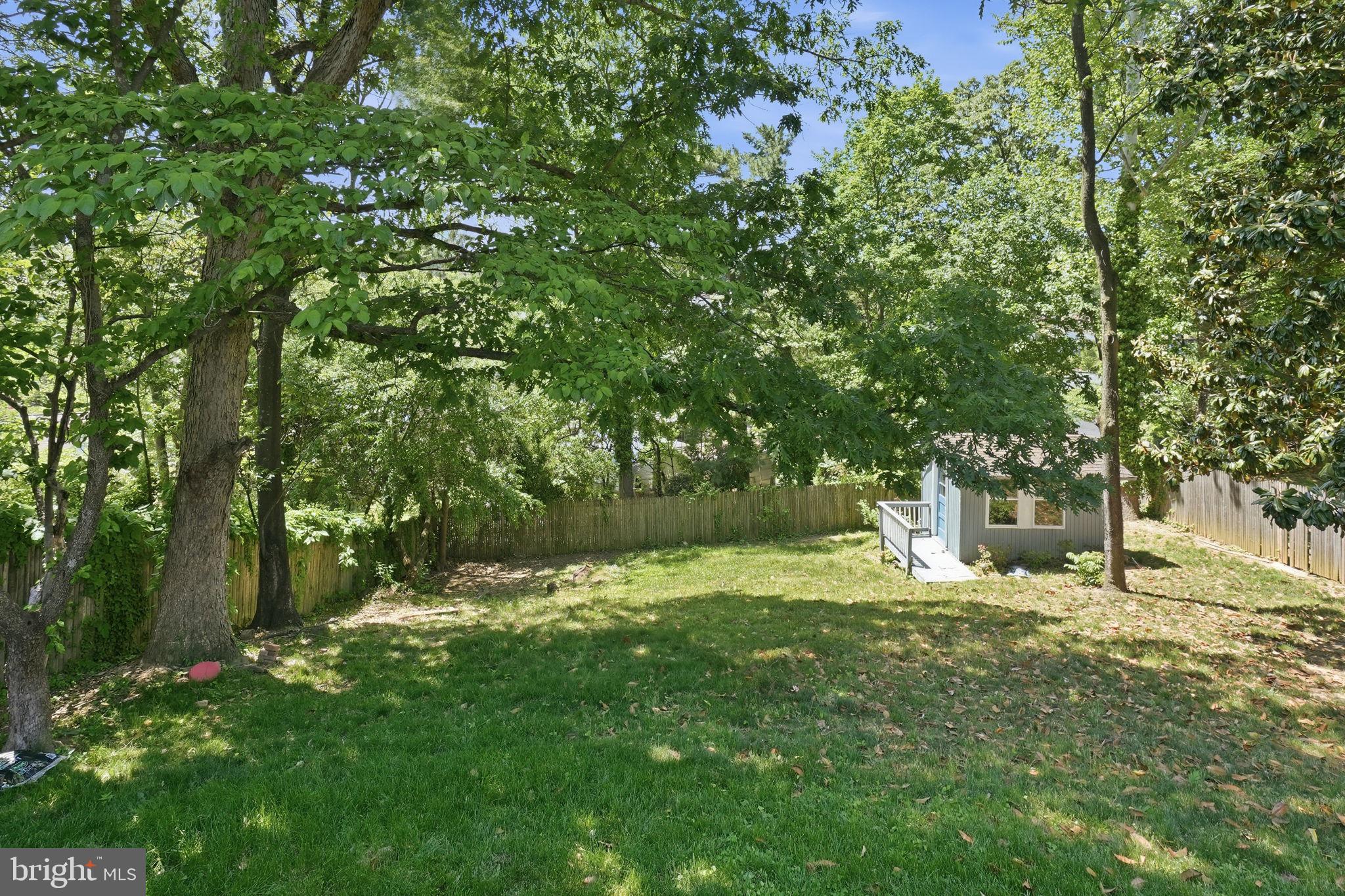 1809 JARVIS AVENUE