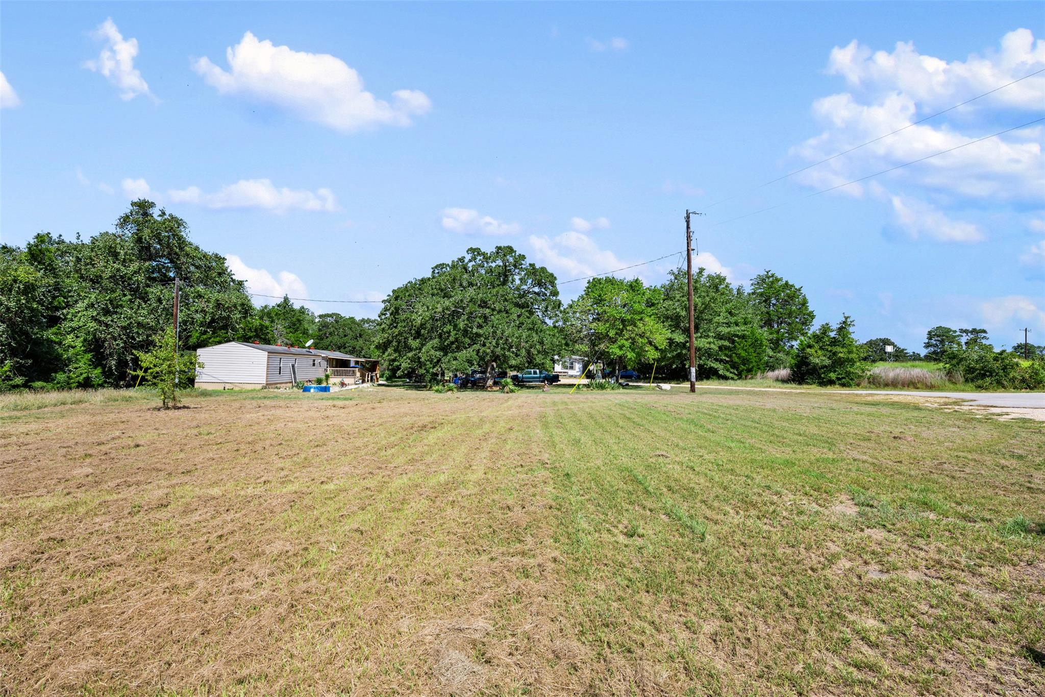 2057 Us-290 Highway E # 1, McDade Unit: 1