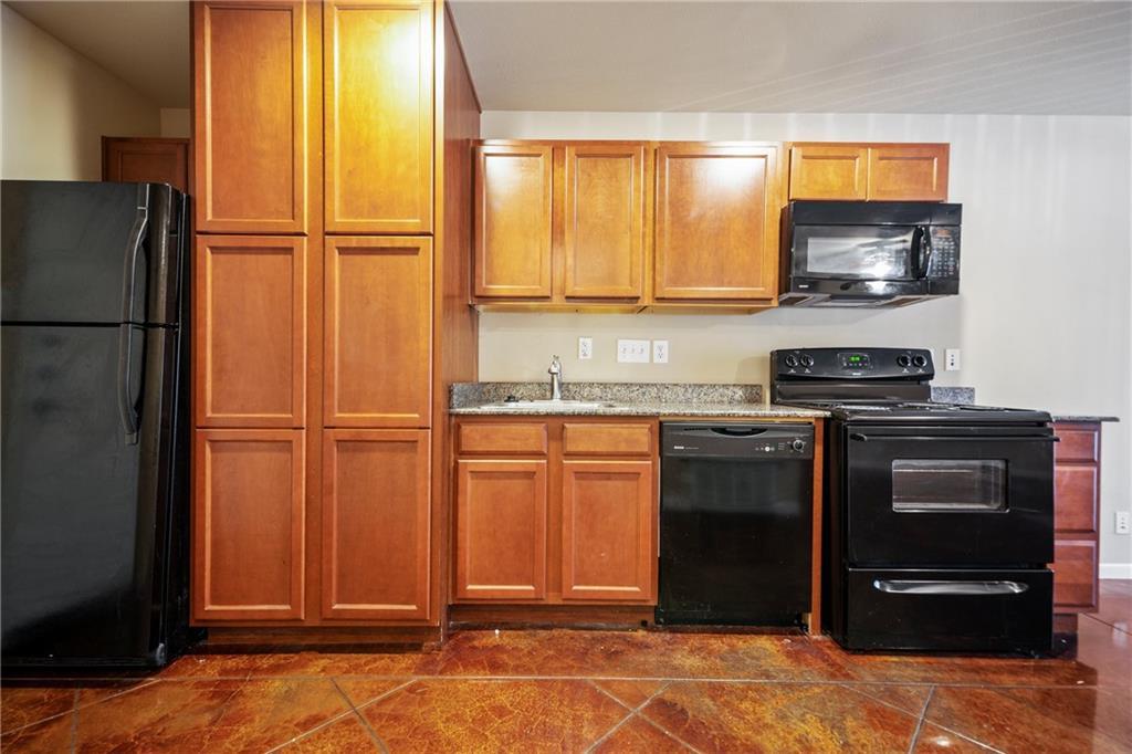 301 W 38th ST # 109