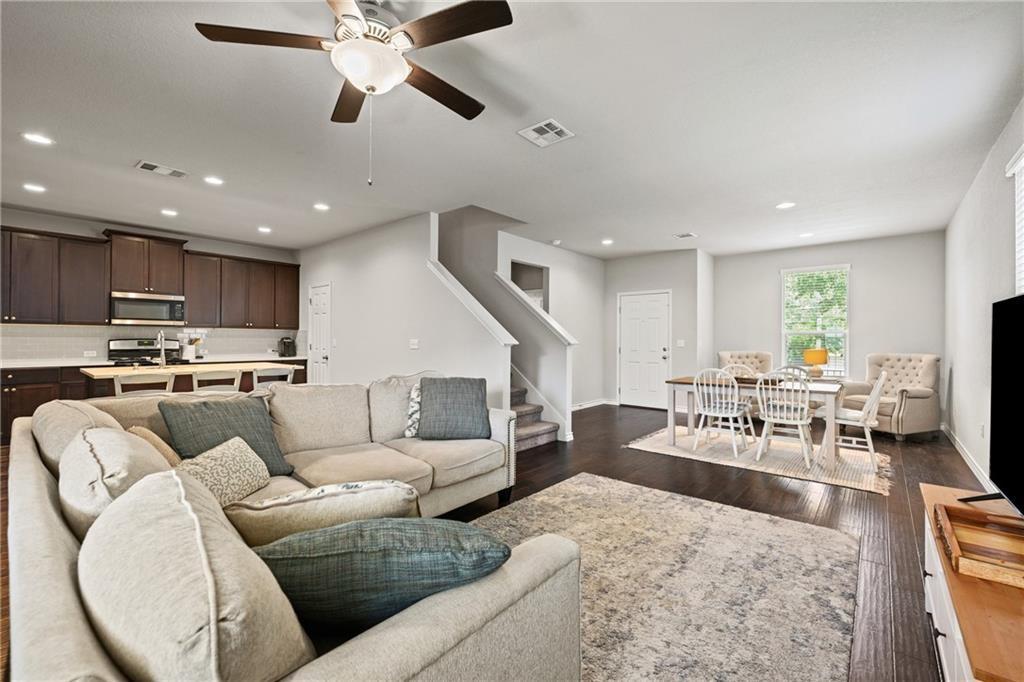 5308 Golden Canary LN