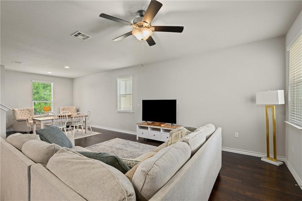 5308 Golden Canary LN