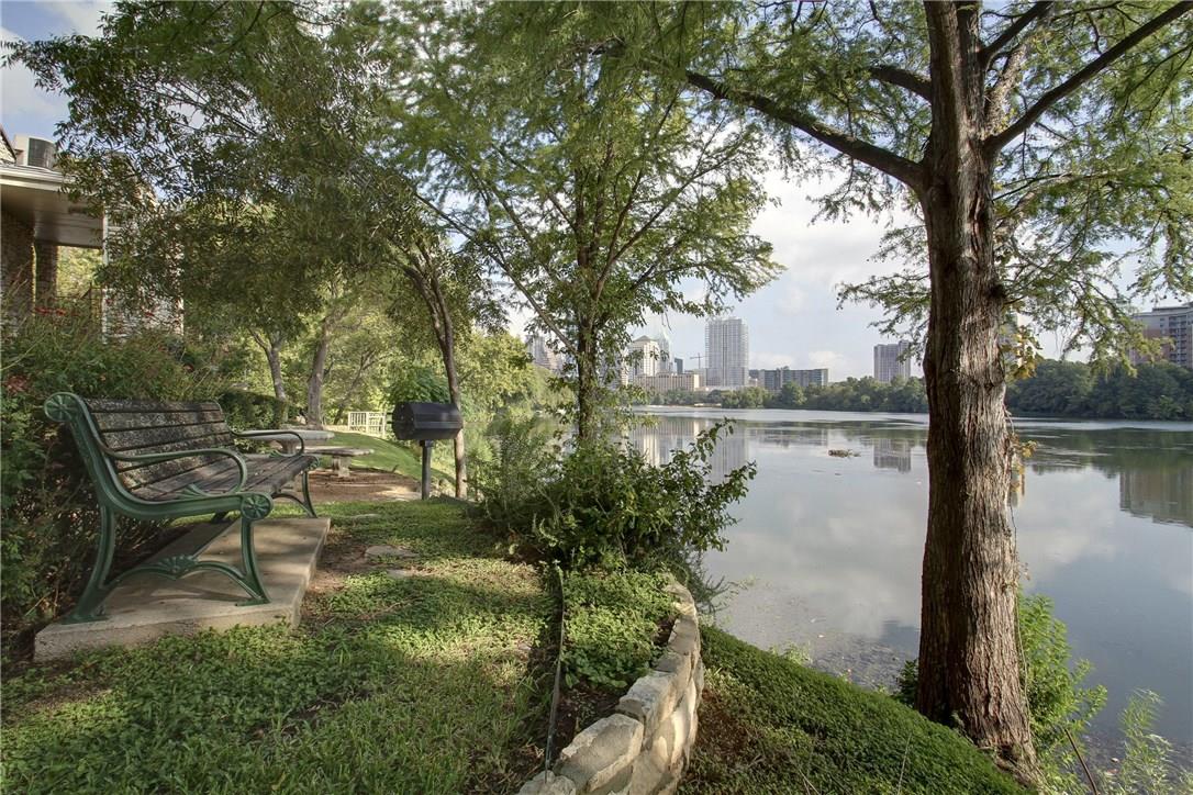 500 E Riverside DR # 136