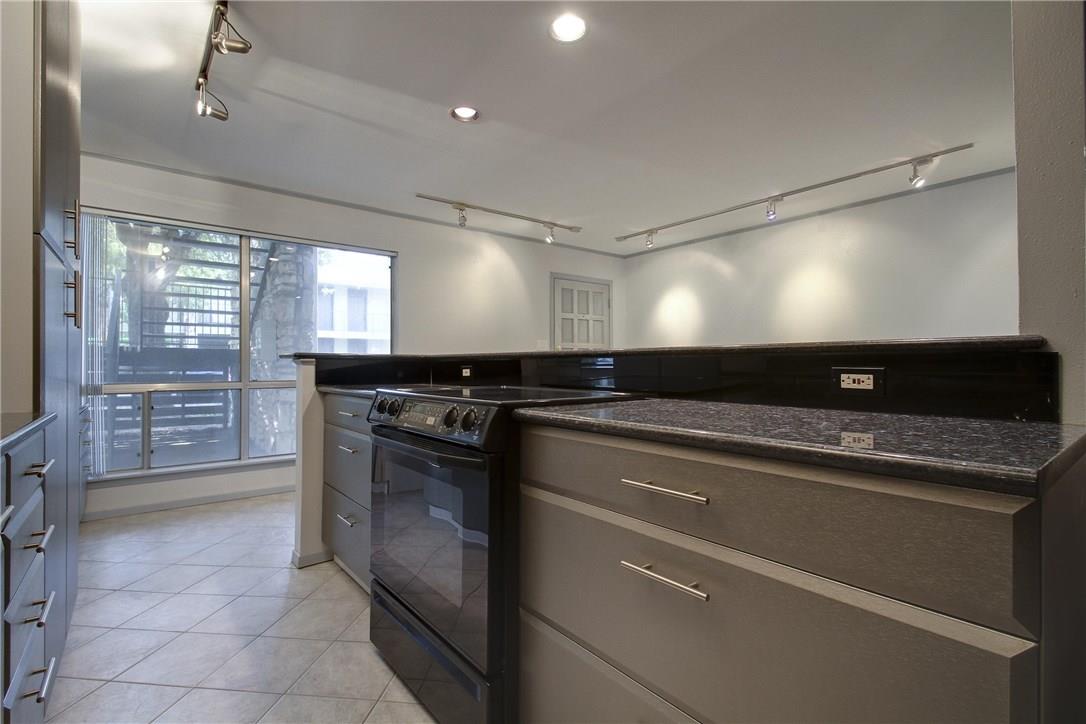 500 E Riverside DR # 136