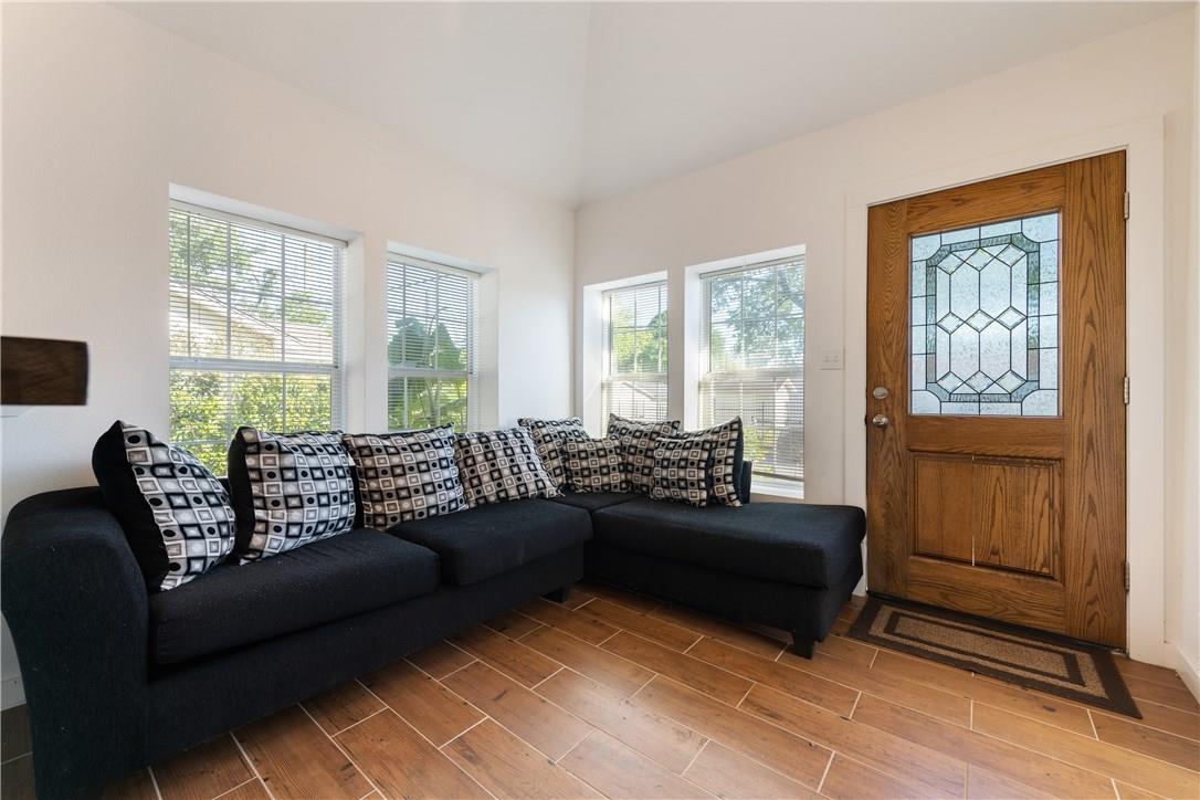 2318 Santa Rosa ST
