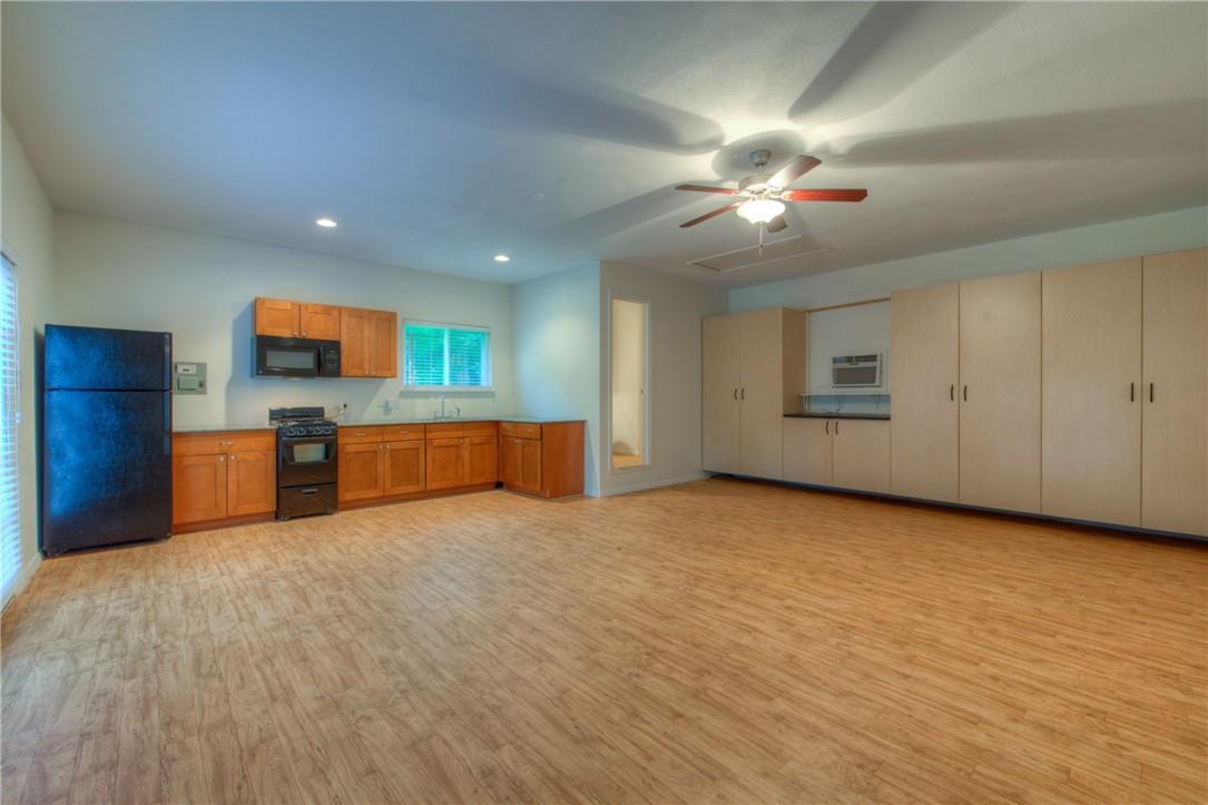 720 Sparks Ave