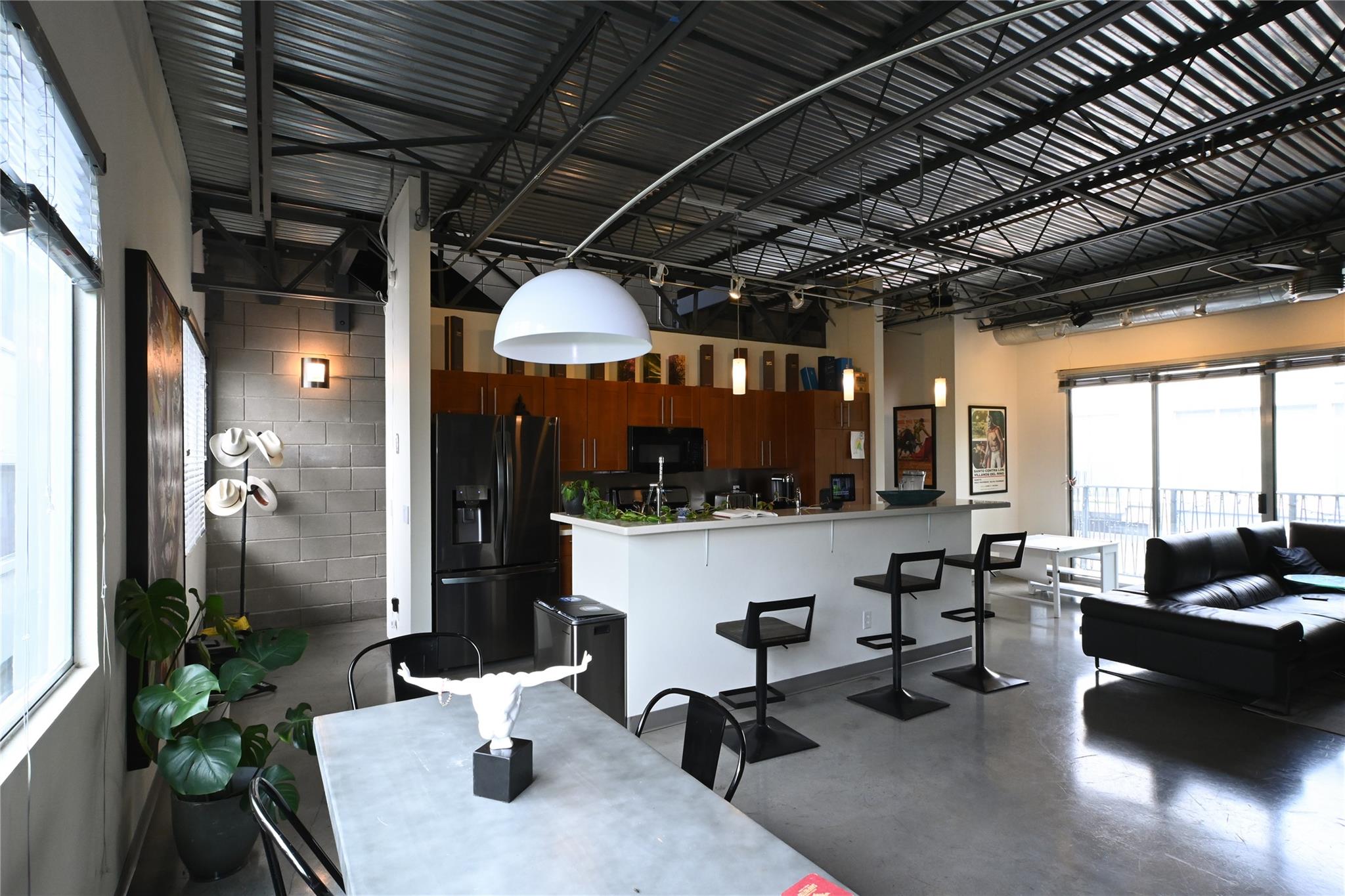 4801 S Congress Ave # J4