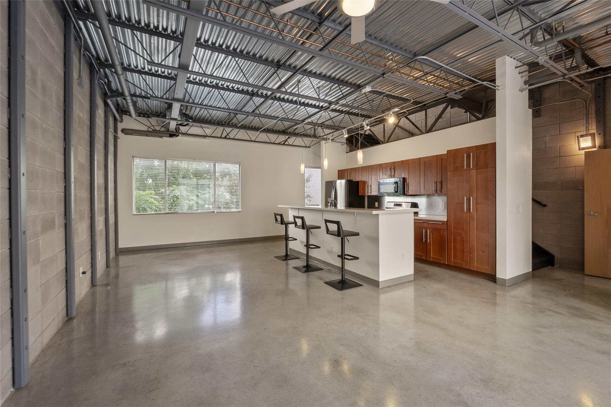 4801 S Congress Ave # J4
