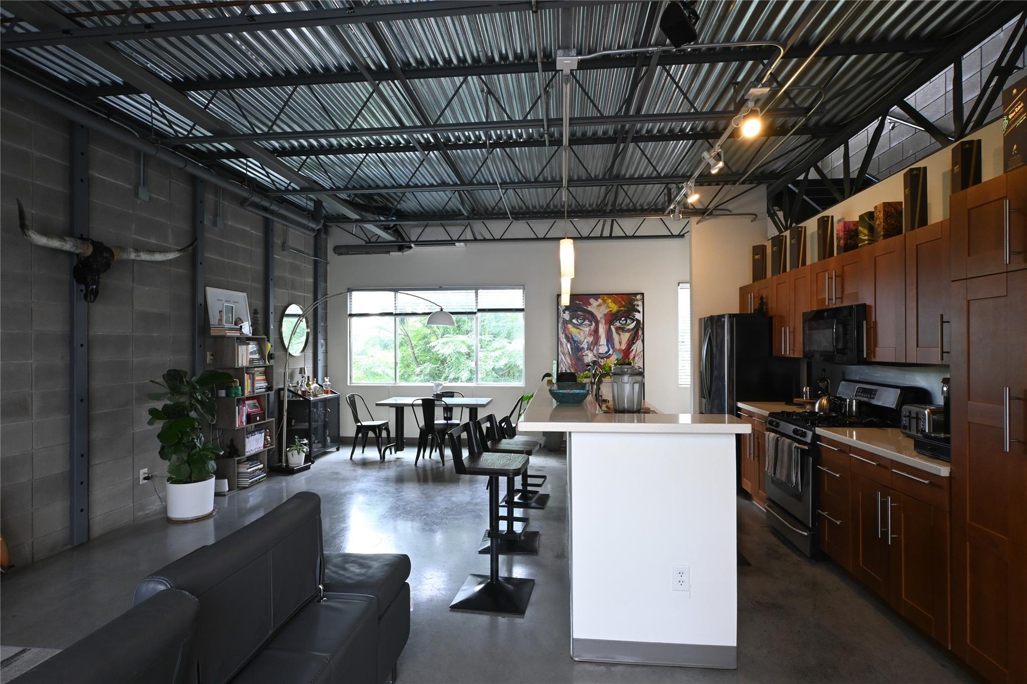 4801 S Congress Ave # J4