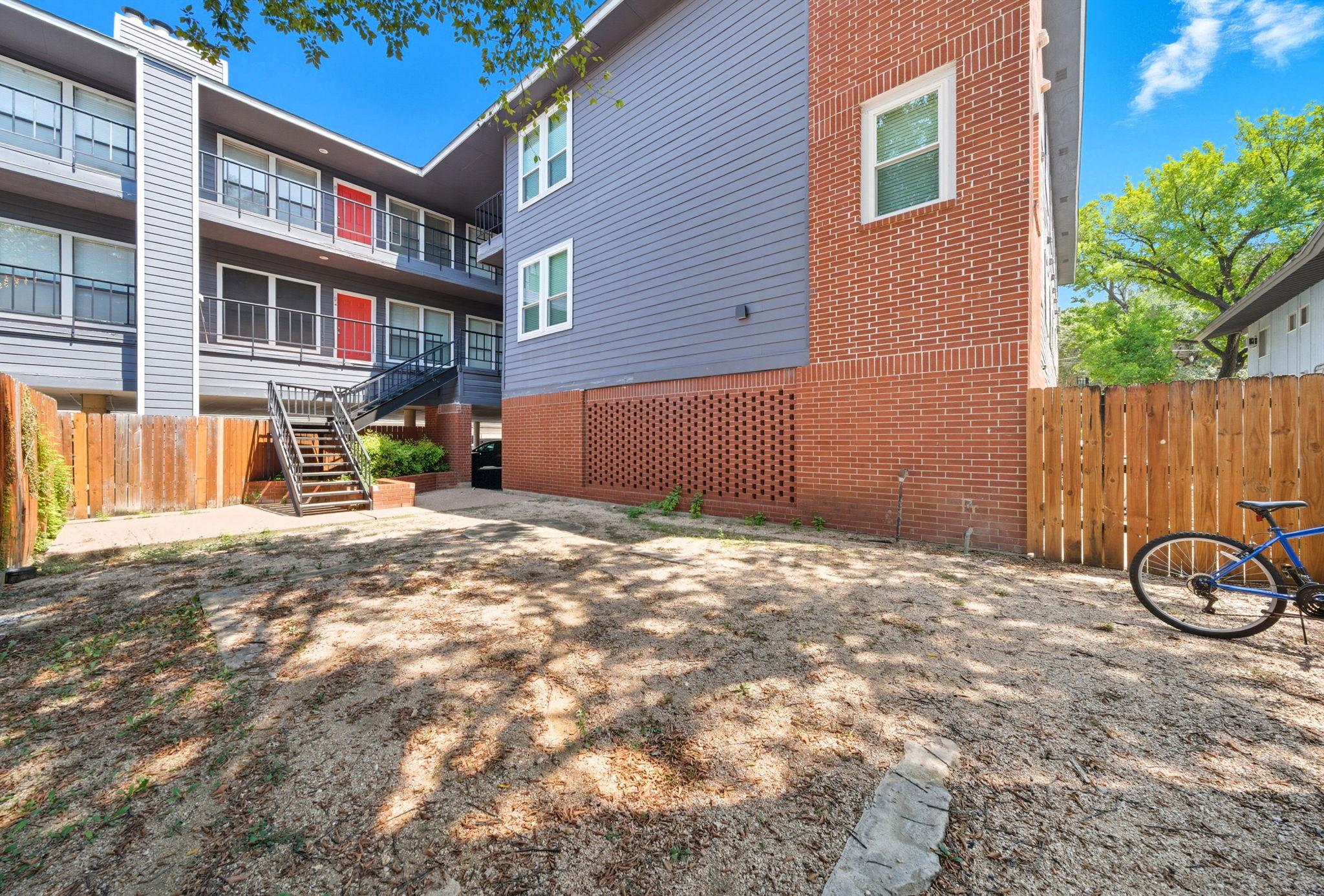 2804 Rio Grande ST # 205