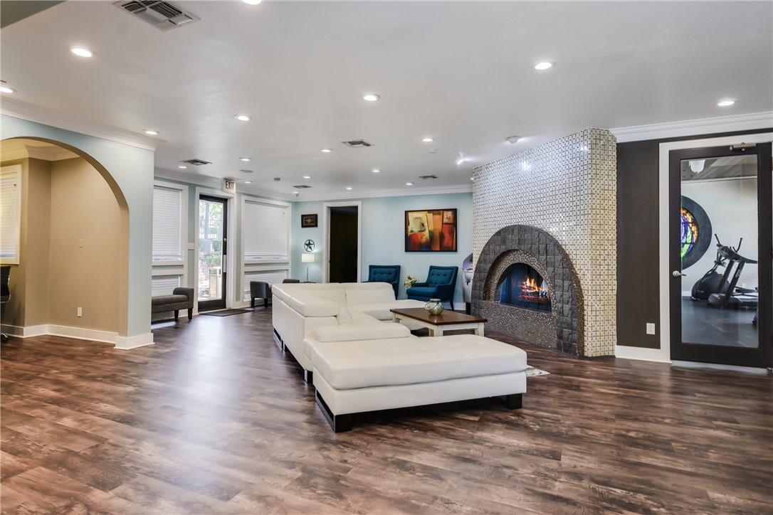 935 La Posada DR # 142