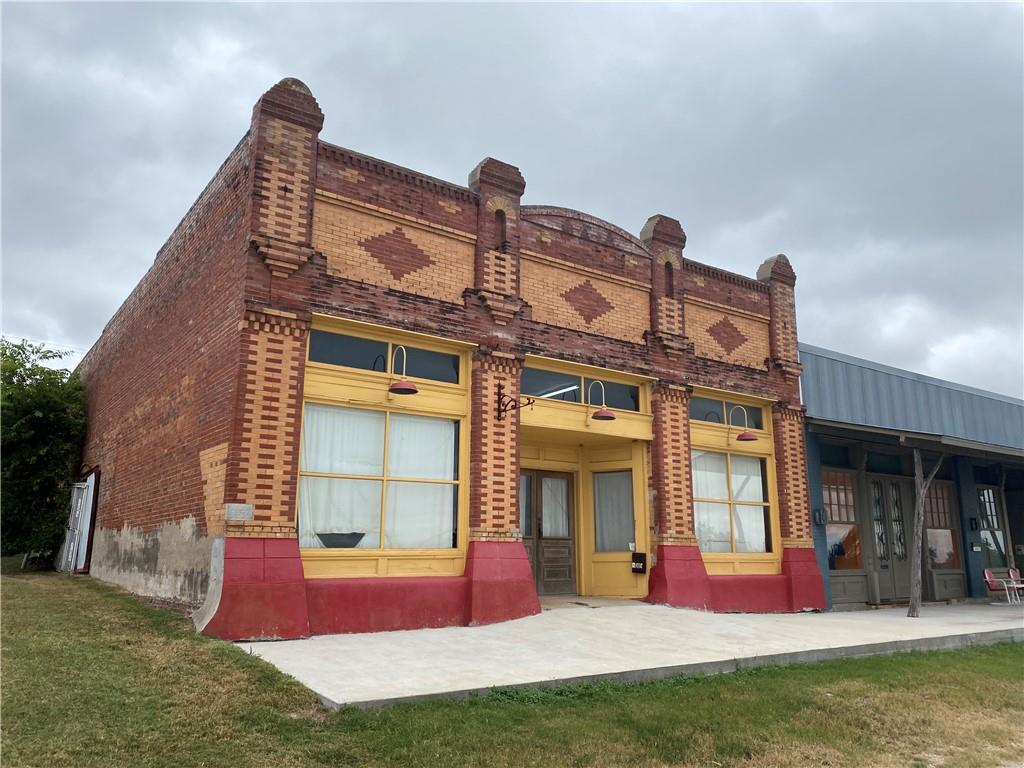 202 N Commerce ST