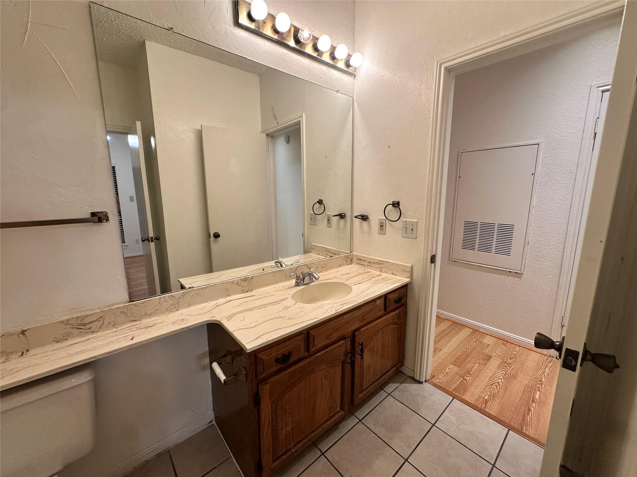 1906 Robbins PL # 308