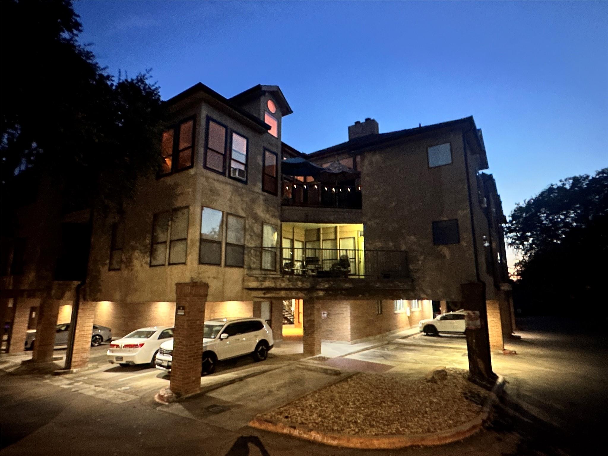 1906 Robbins PL # 308