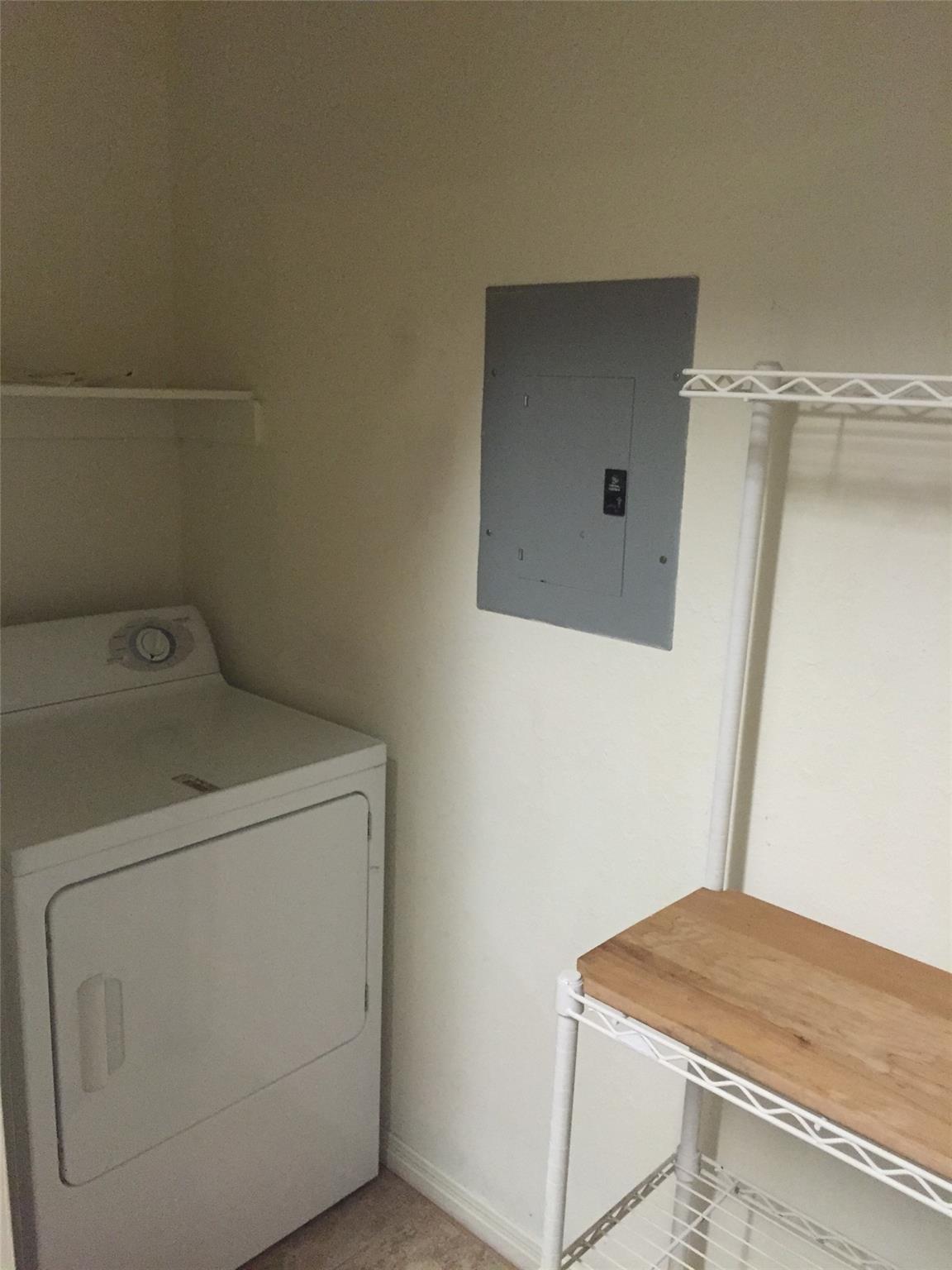 2712 San Pedro ST # B