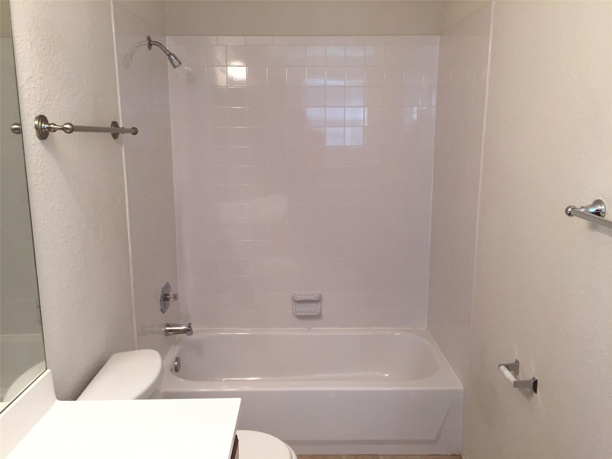 2712 San Pedro ST # B