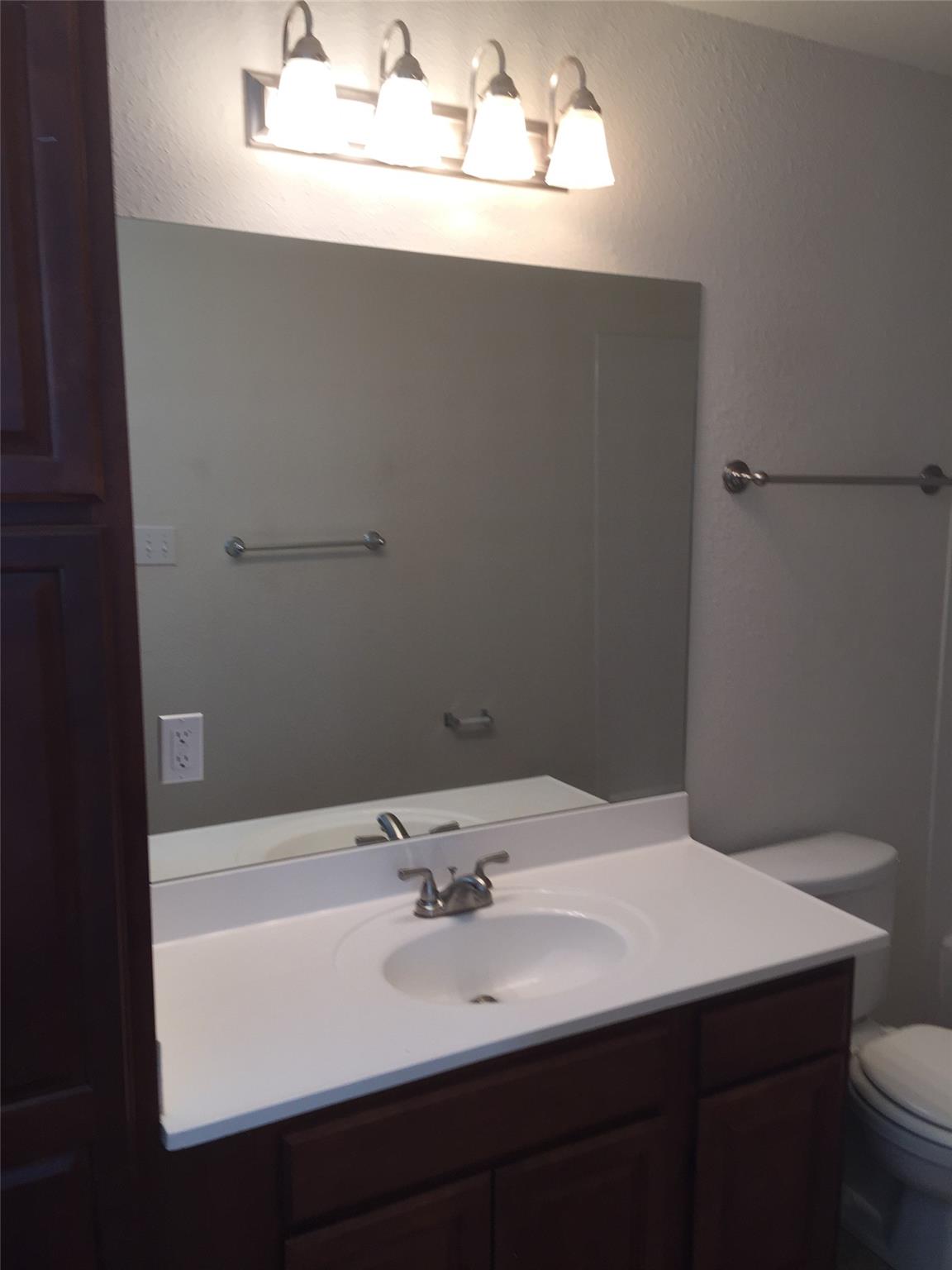 2712 San Pedro ST # B