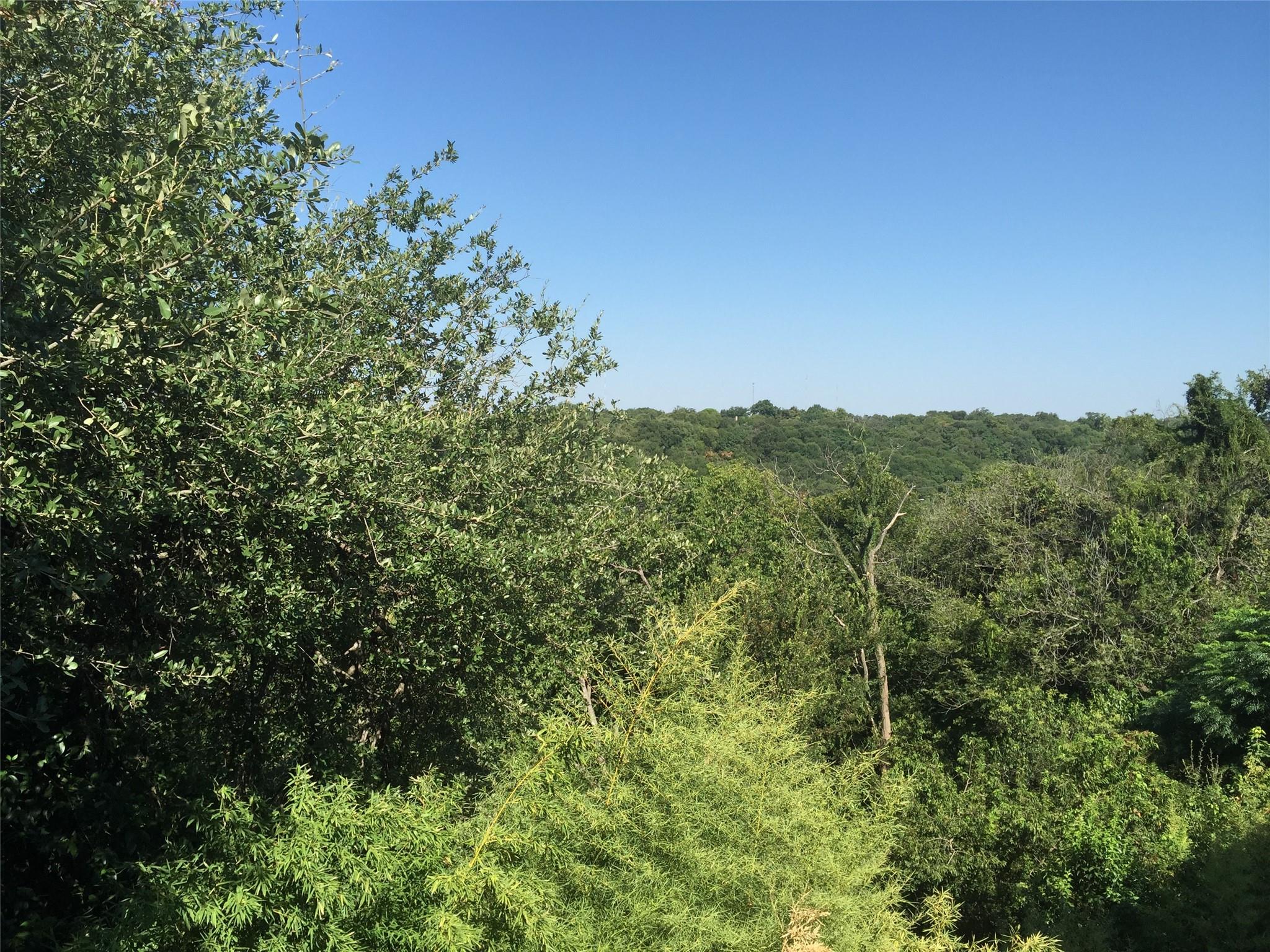 2712 San Pedro ST # B