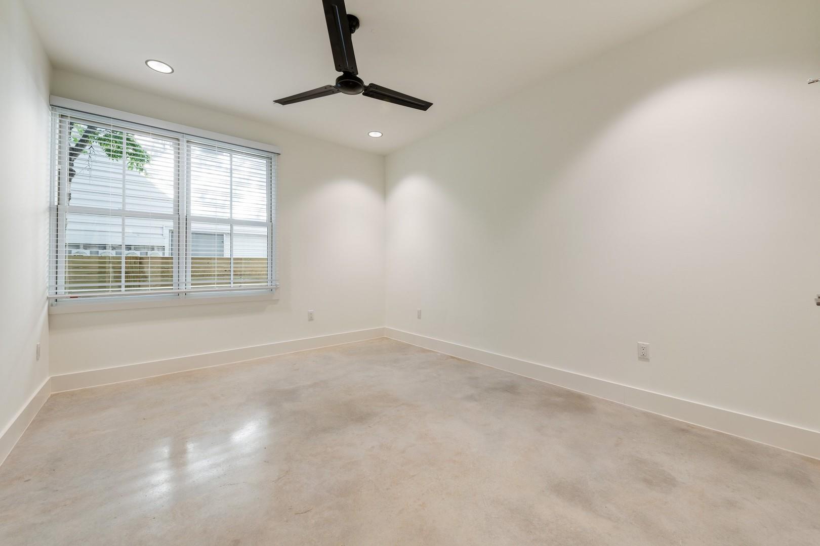 408 W 38 1/2 ST # 1 Unit: 2-1