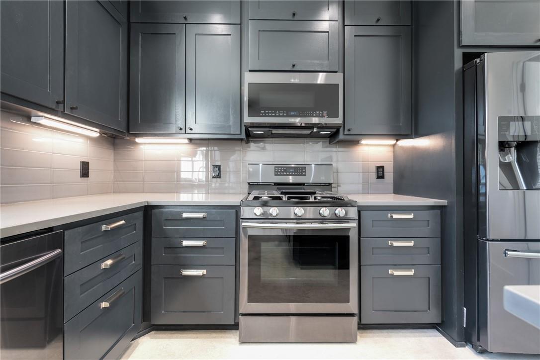 408 W 38 1/2 ST # 1 Unit: 4-1