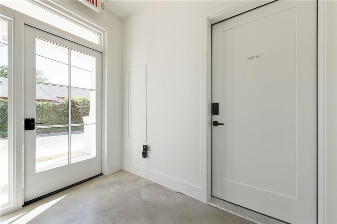 408 W 38 1/2 ST # 1 Unit: 4-1