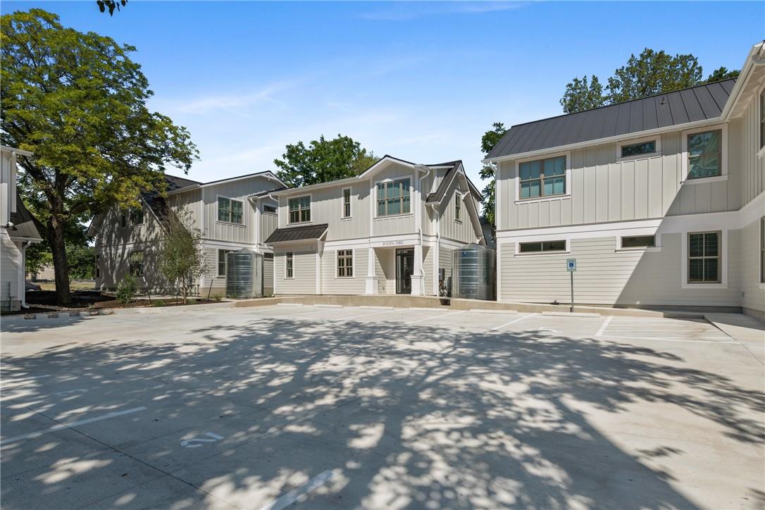 408 W 38 1/2 ST # 1 Unit: 4-1