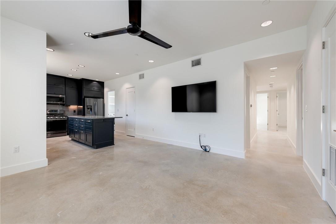 408 W 38 1/2 ST # 1 Unit: 4-1