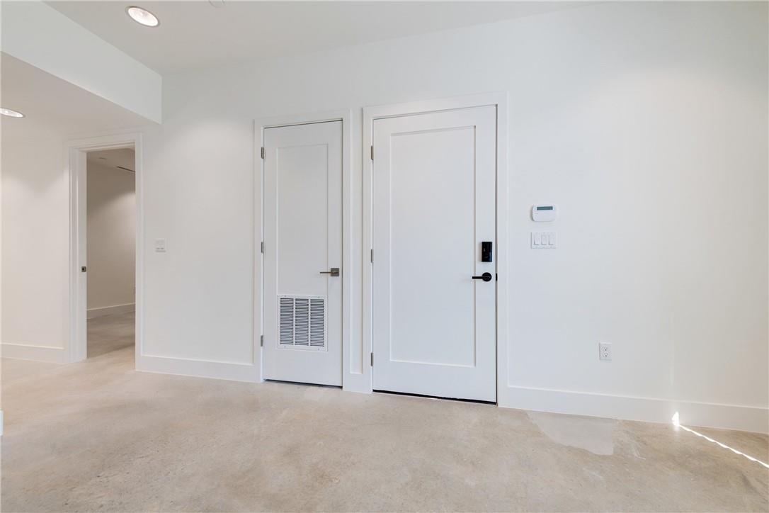 408 W 38 1/2 ST # 1 Unit: 4-1