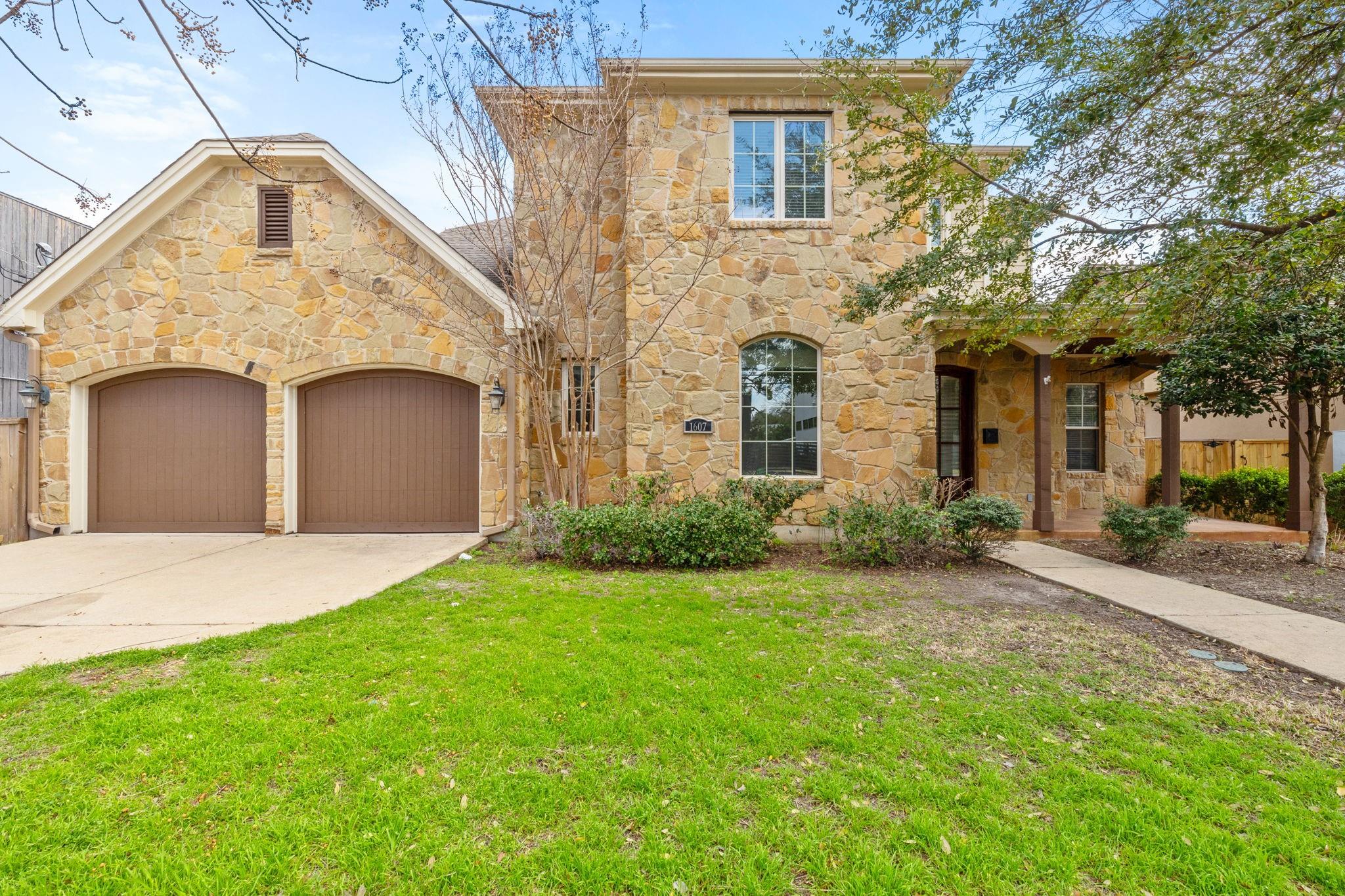 1607 Chelsea LN